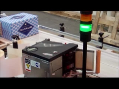 上部バーコードの日付QRコードのための平らなプリンター ラベルのアプリケーター