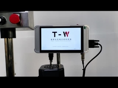 日付プリンタ付きのボトルラベル